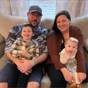 Meet your Posher, Caitlin